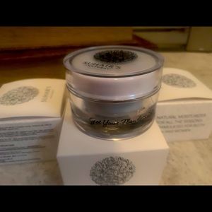 Organic natural  face moisturizer